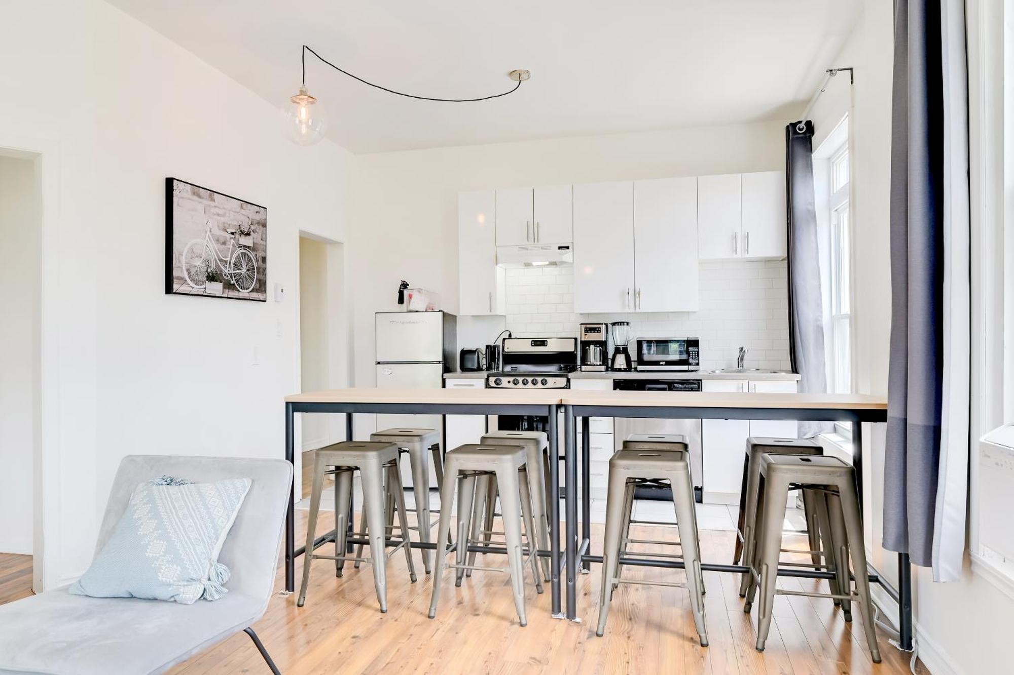 Chez Mont Royal Apartments! มอนทรีอัล ภายนอก รูปภาพ