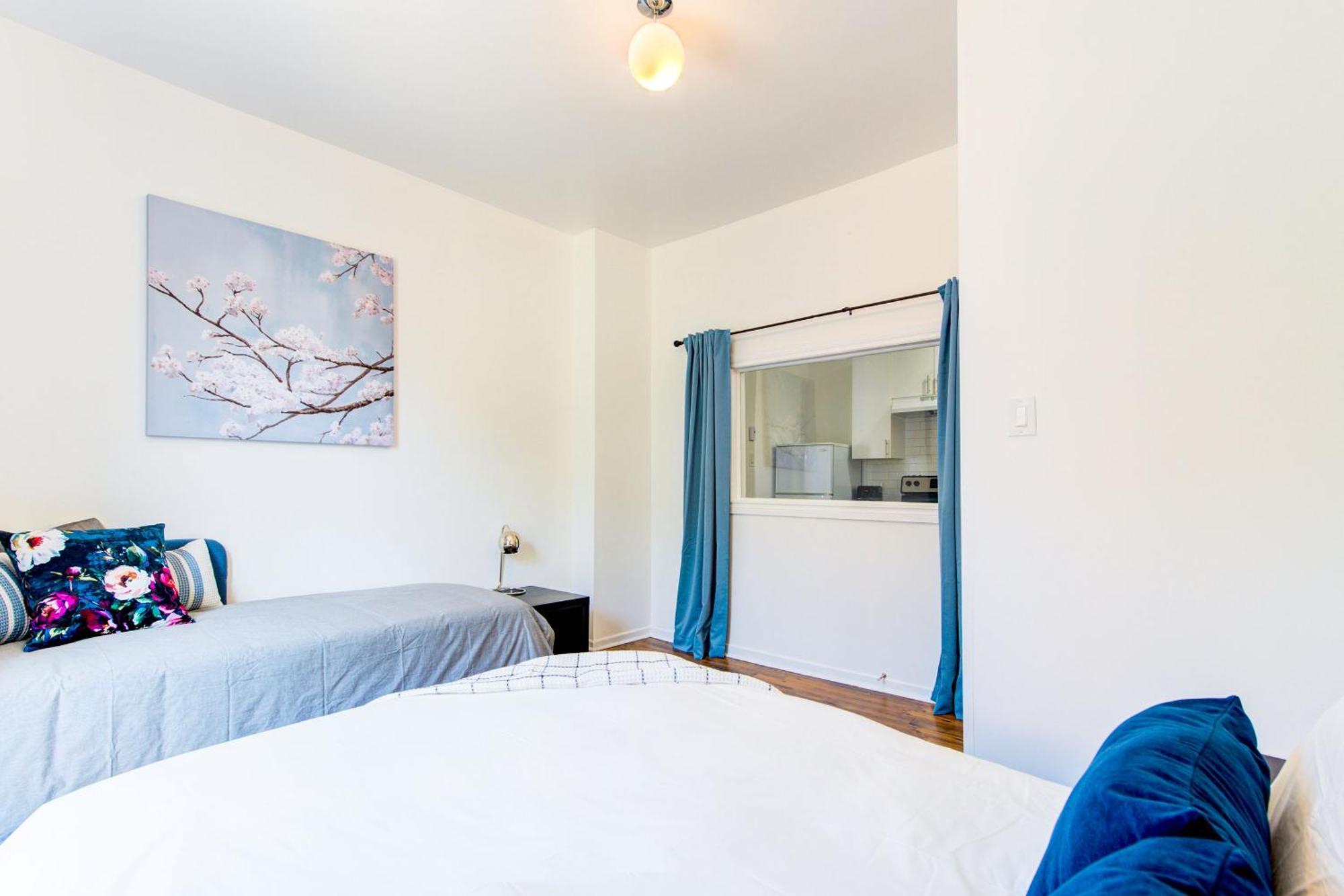 Chez Mont Royal Apartments! มอนทรีอัล ภายนอก รูปภาพ