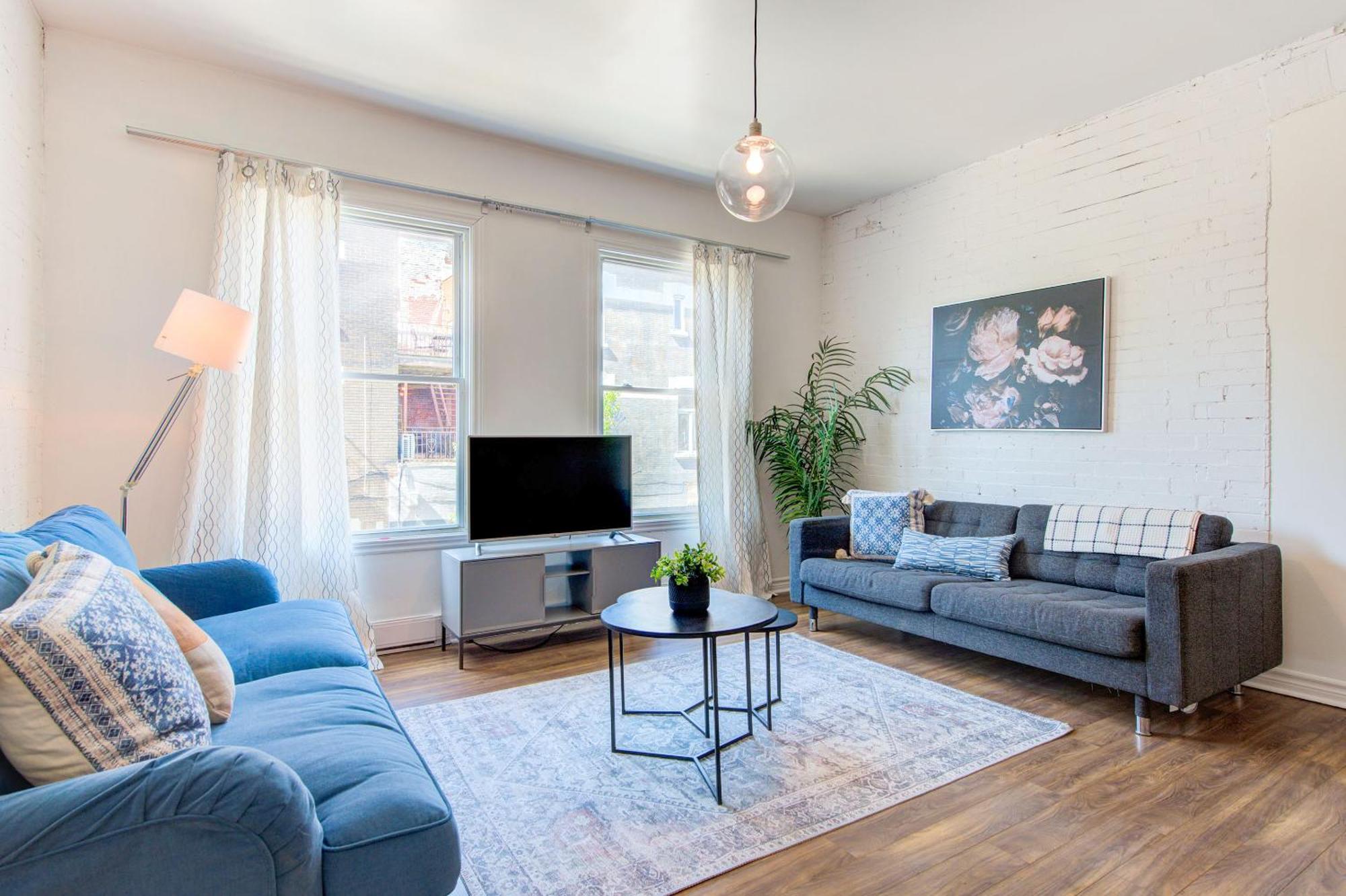 Chez Mont Royal Apartments! มอนทรีอัล ภายนอก รูปภาพ