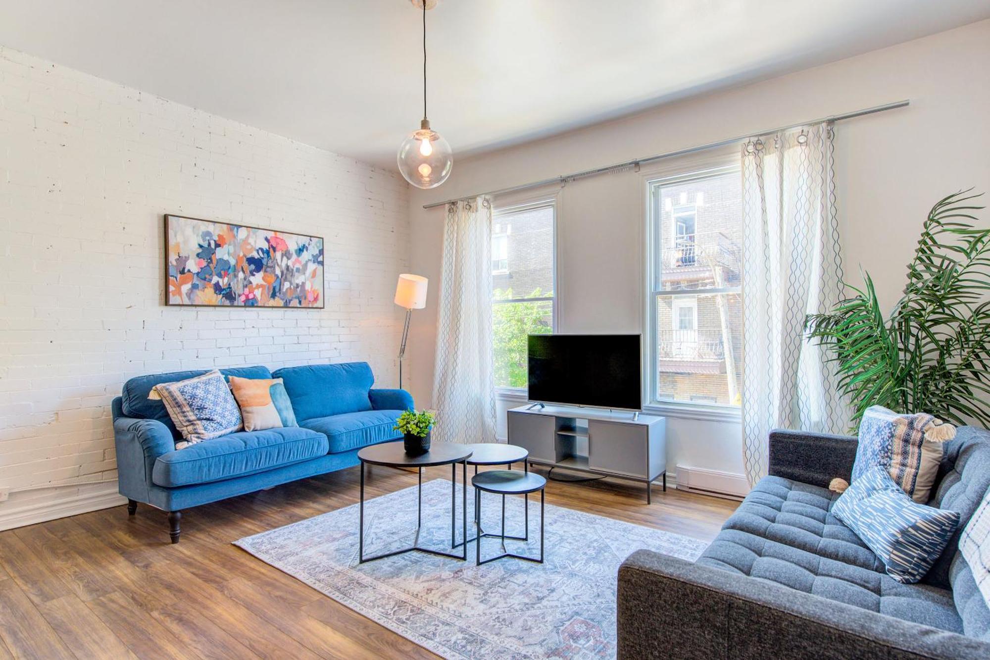 Chez Mont Royal Apartments! มอนทรีอัล ภายนอก รูปภาพ