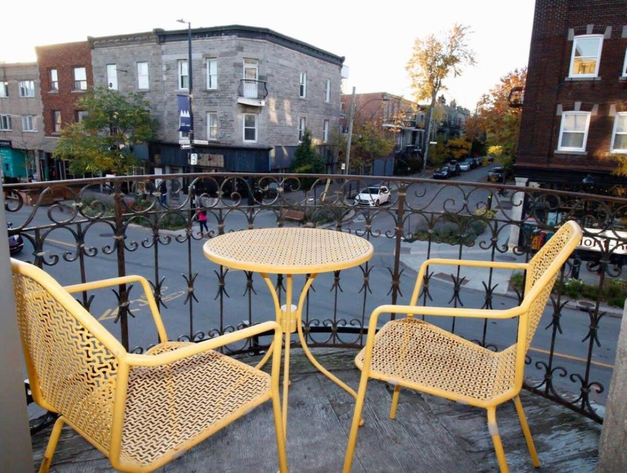 Chez Mont Royal Apartments! มอนทรีอัล ภายนอก รูปภาพ