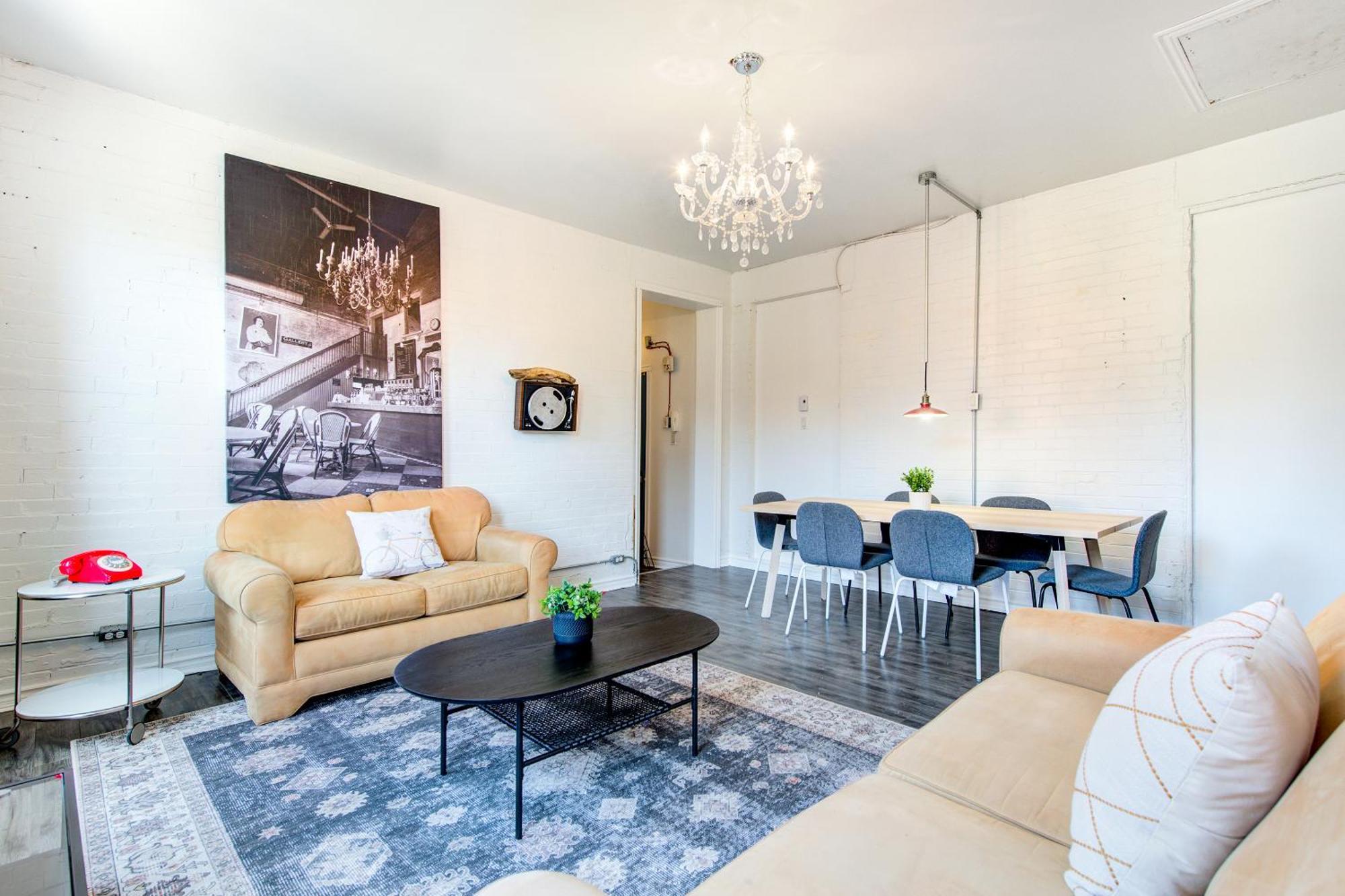 Chez Mont Royal Apartments! มอนทรีอัล ภายนอก รูปภาพ