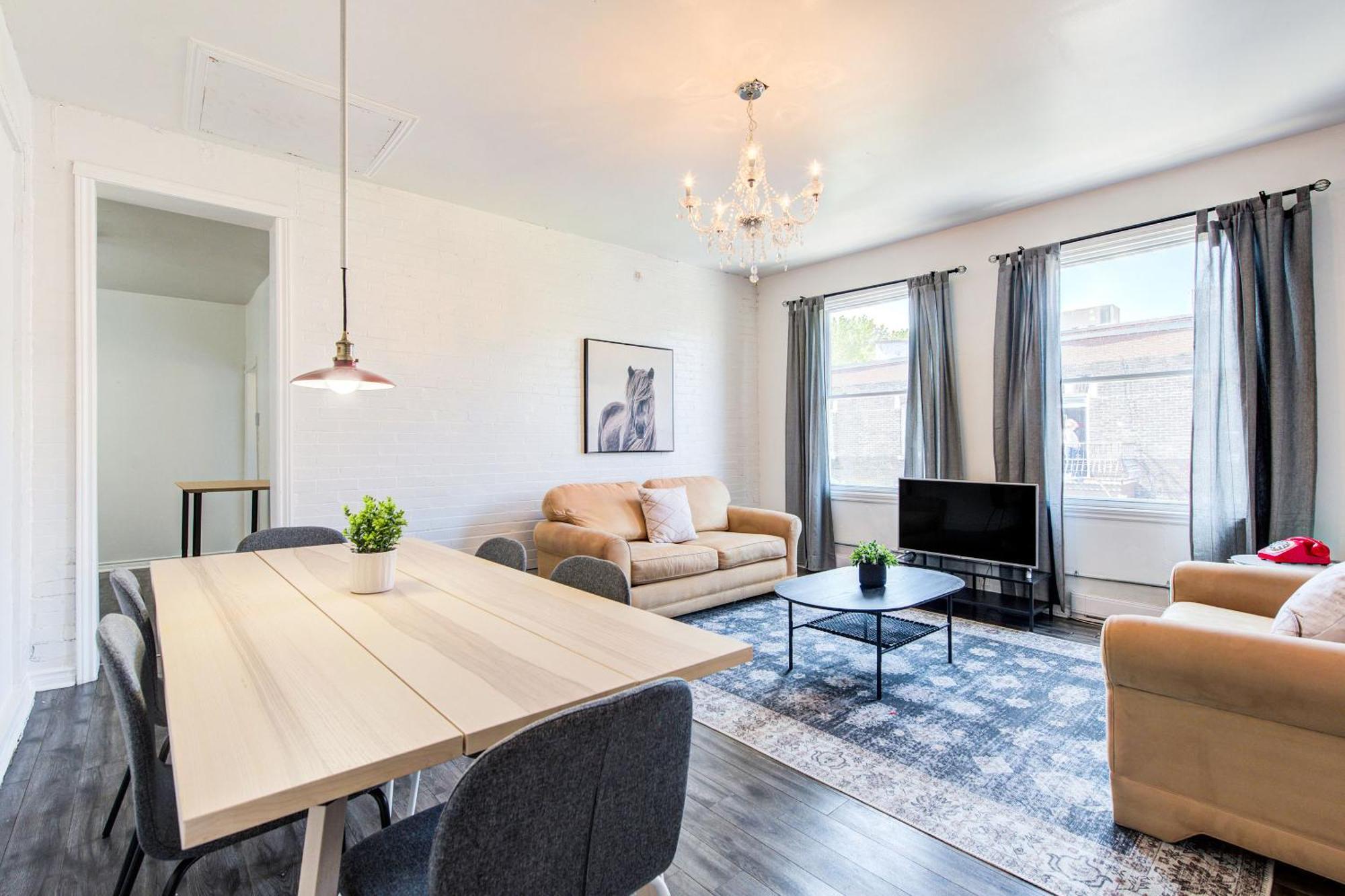 Chez Mont Royal Apartments! มอนทรีอัล ภายนอก รูปภาพ