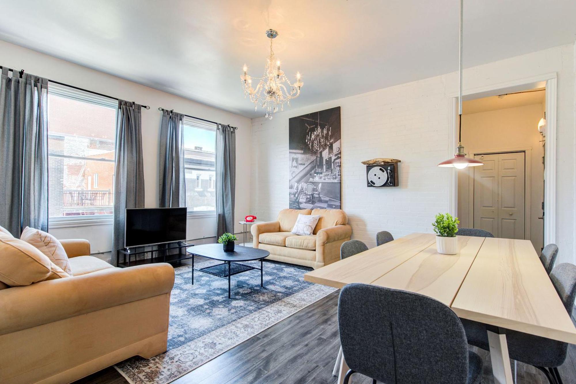 Chez Mont Royal Apartments! มอนทรีอัล ภายนอก รูปภาพ