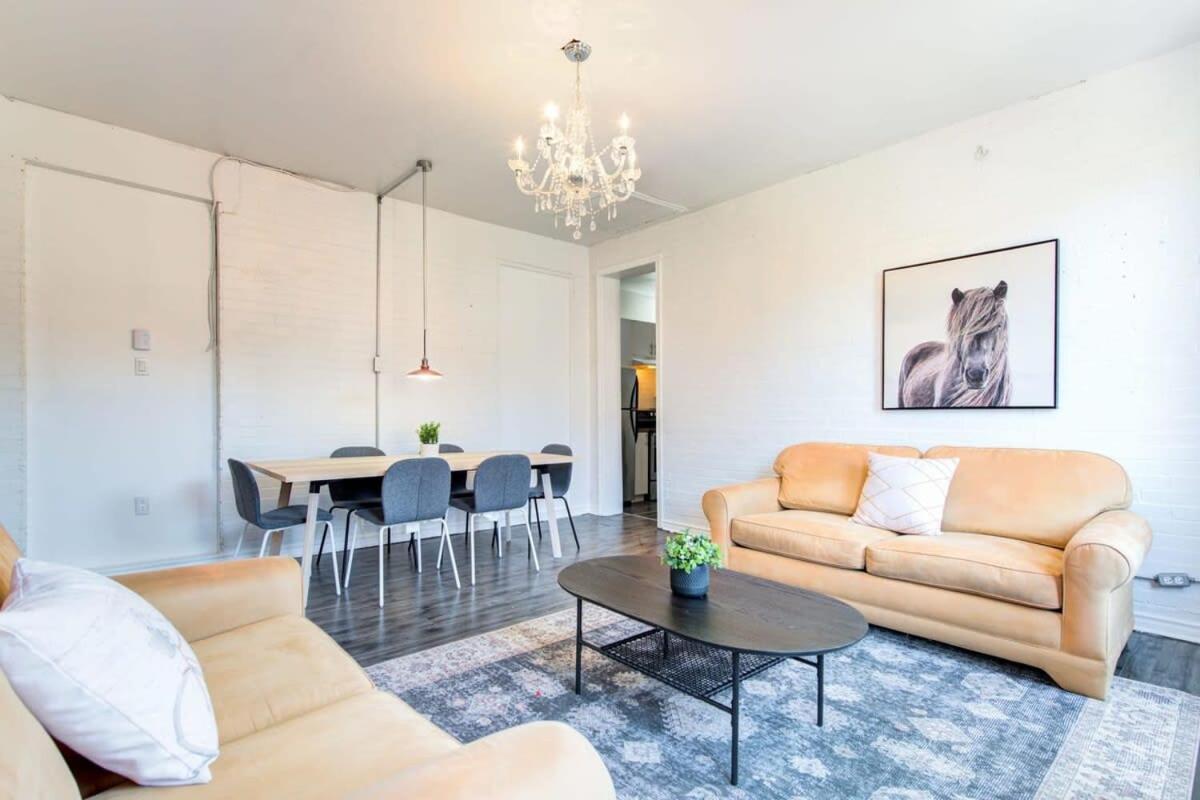 Chez Mont Royal Apartments! มอนทรีอัล ภายนอก รูปภาพ