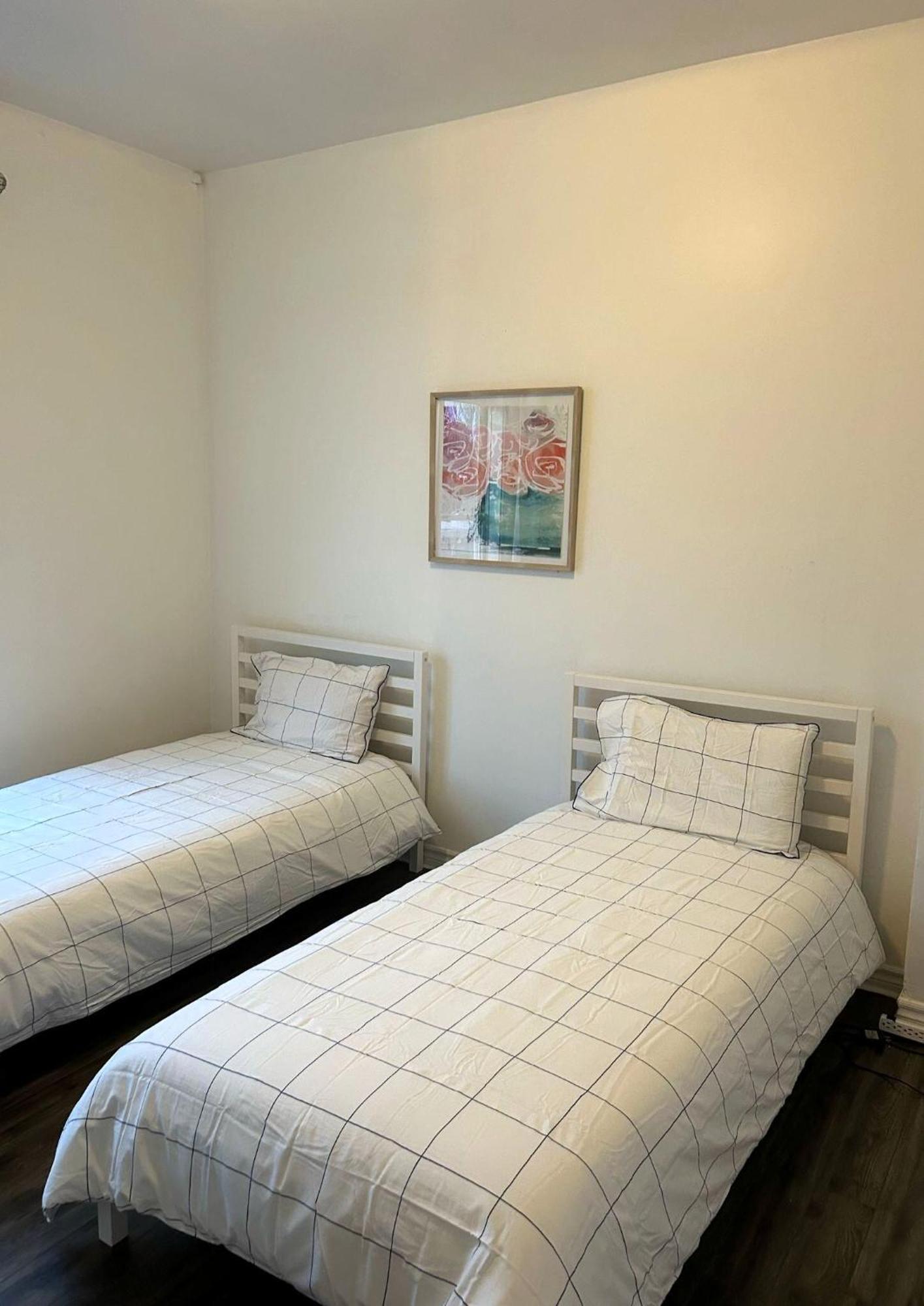 Chez Mont Royal Apartments! มอนทรีอัล ภายนอก รูปภาพ