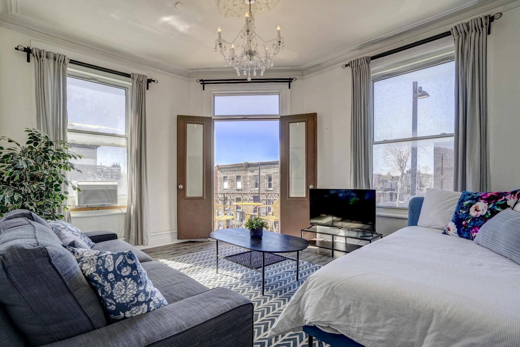 Chez Mont Royal Apartments! มอนทรีอัล ภายนอก รูปภาพ