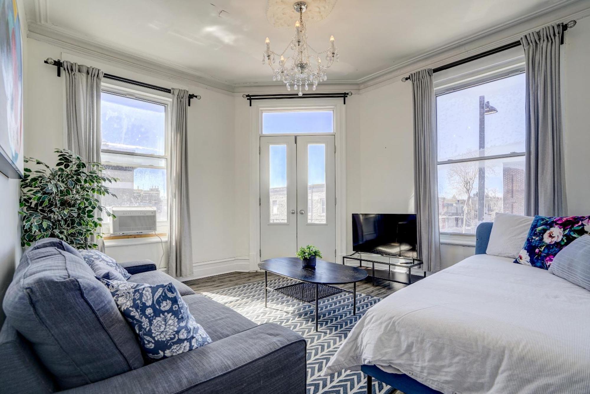 Chez Mont Royal Apartments! มอนทรีอัล ภายนอก รูปภาพ