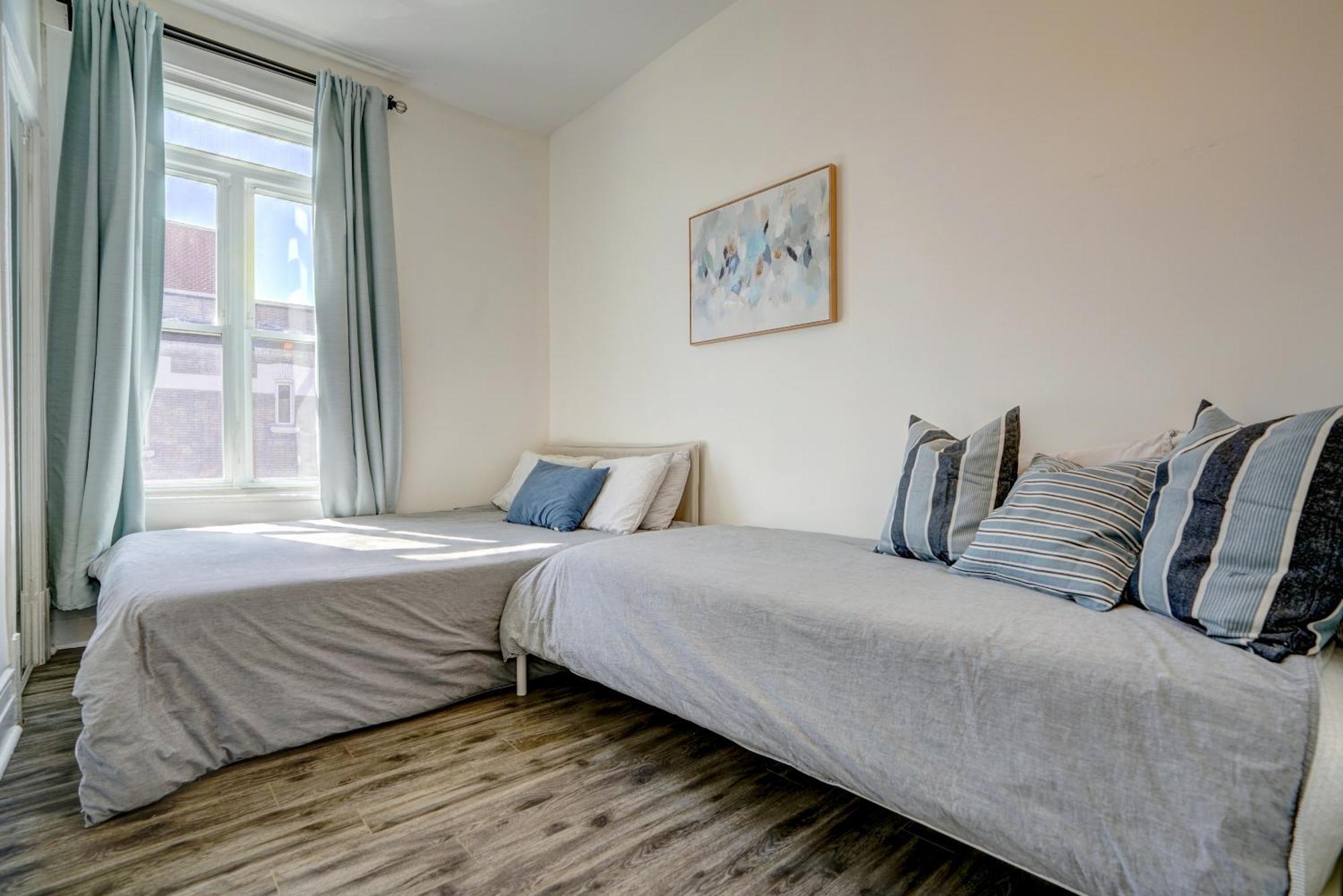 Chez Mont Royal Apartments! มอนทรีอัล ภายนอก รูปภาพ